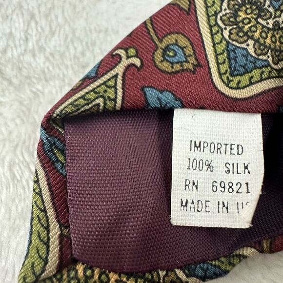 Kuppenheimer Men's Necktie Floral Paisley Pattern Maroon Red Green 100% Silk - Picture 5 of 6